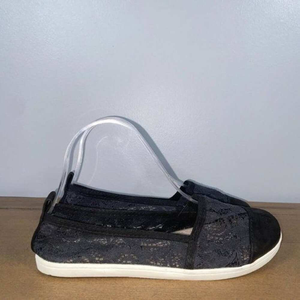 NWOB Women's SO Lace Flats